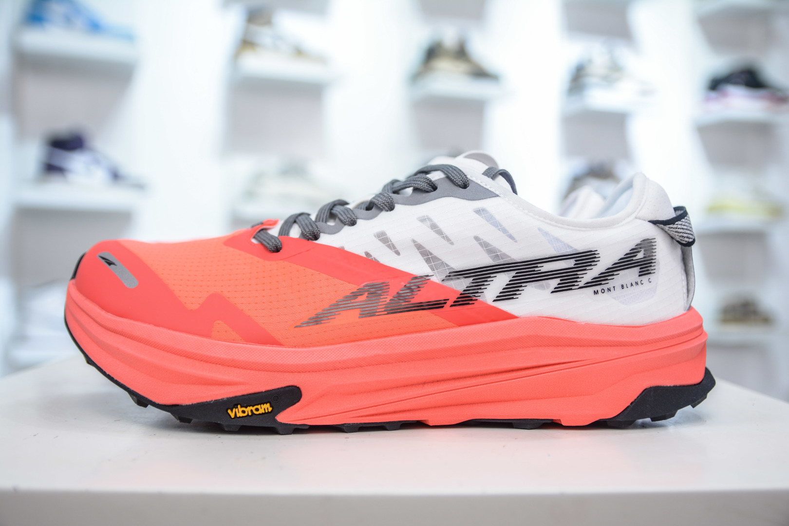 Altra Mont Blanc Carbon Trail Running Shoes - Comfortable and Durable 2 cmp i1755624489521 4728 0 0