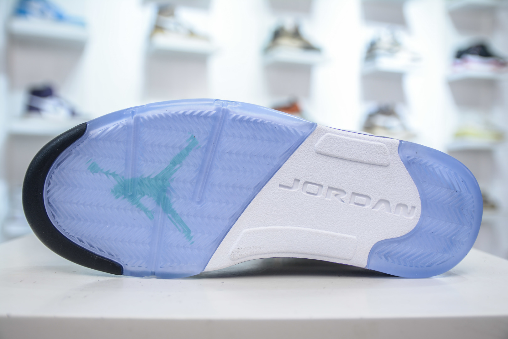 Air Jordan 5 Retro White Grape Ice: Premium Leather, Perfect Shoe Shape 6 cmp i1755624595936 9832 0 4