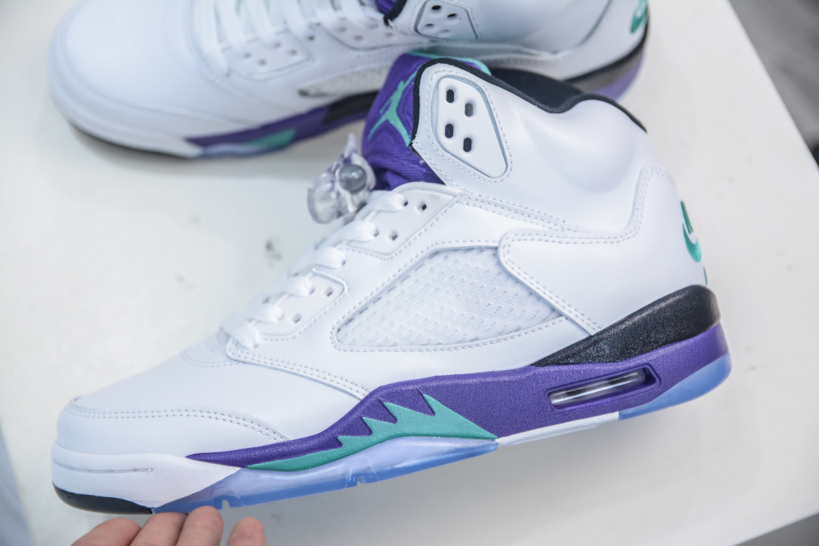 Air Jordan 5 Retro White Grape Ice: Premium Leather, Perfect Shoe Shape 8 cmp i1755624595938 7763 0 6
