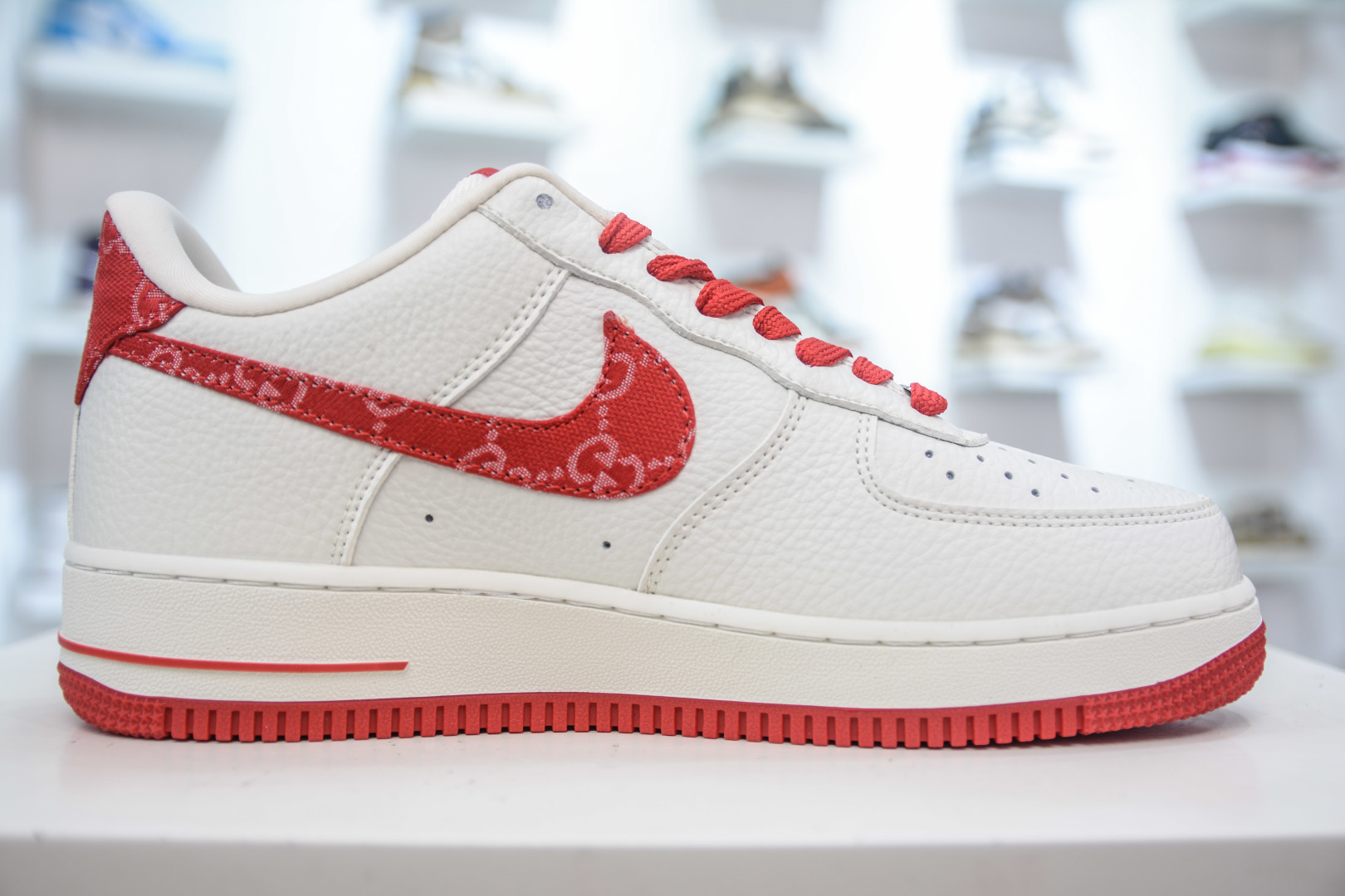 Gucci x NIke Air Force 1 古驰联名-白红 SC0601-570