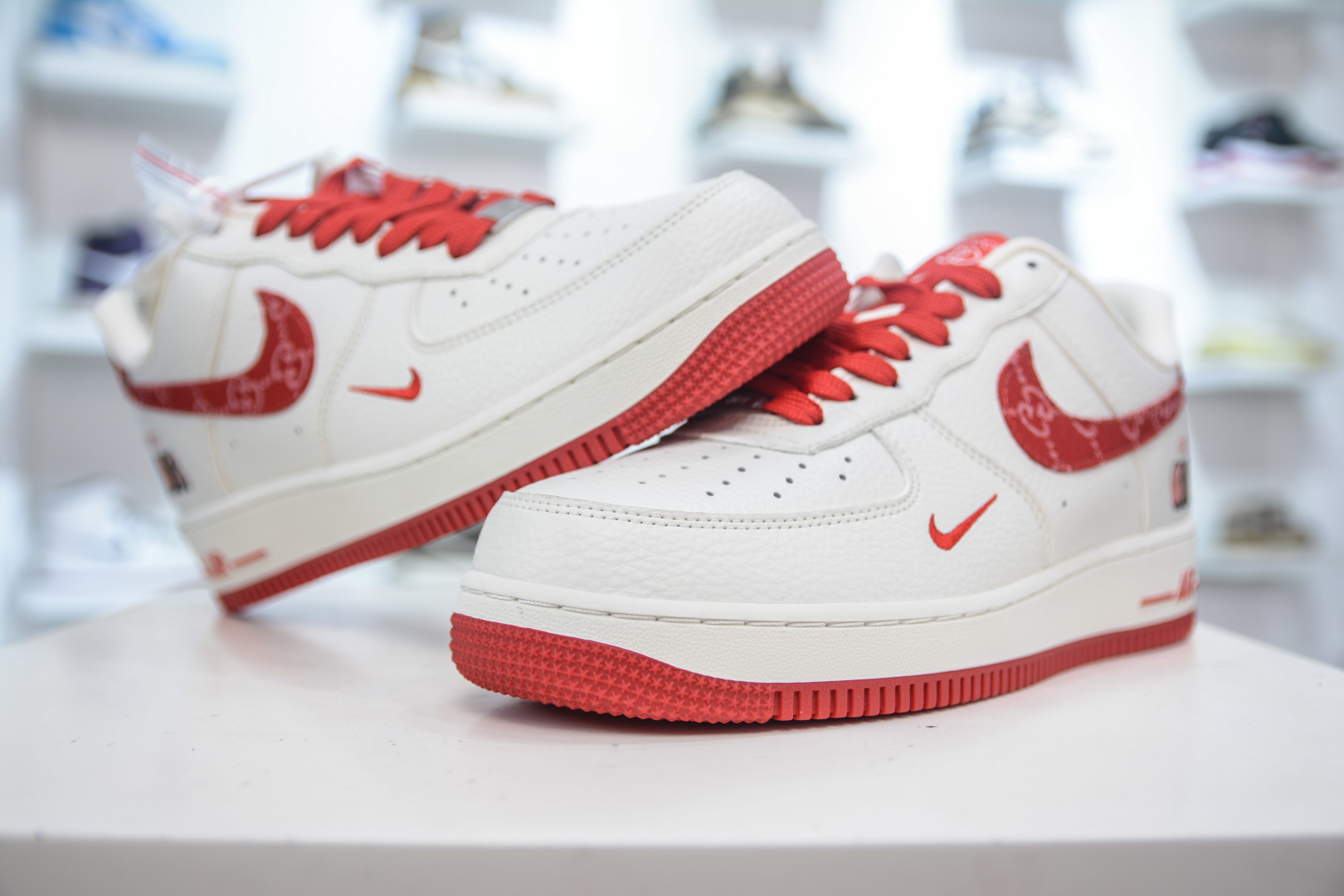 Gucci x NIke Air Force 1 古驰联名-白红 SC0601-570