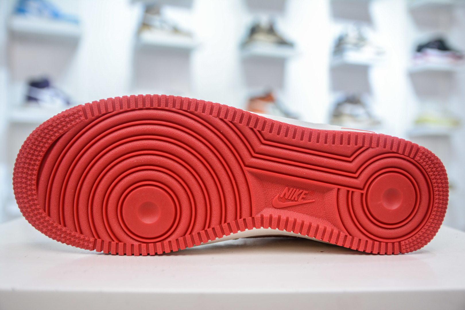 Gucci x NIke Air Force 1 古驰联名-白红 SC0601-570