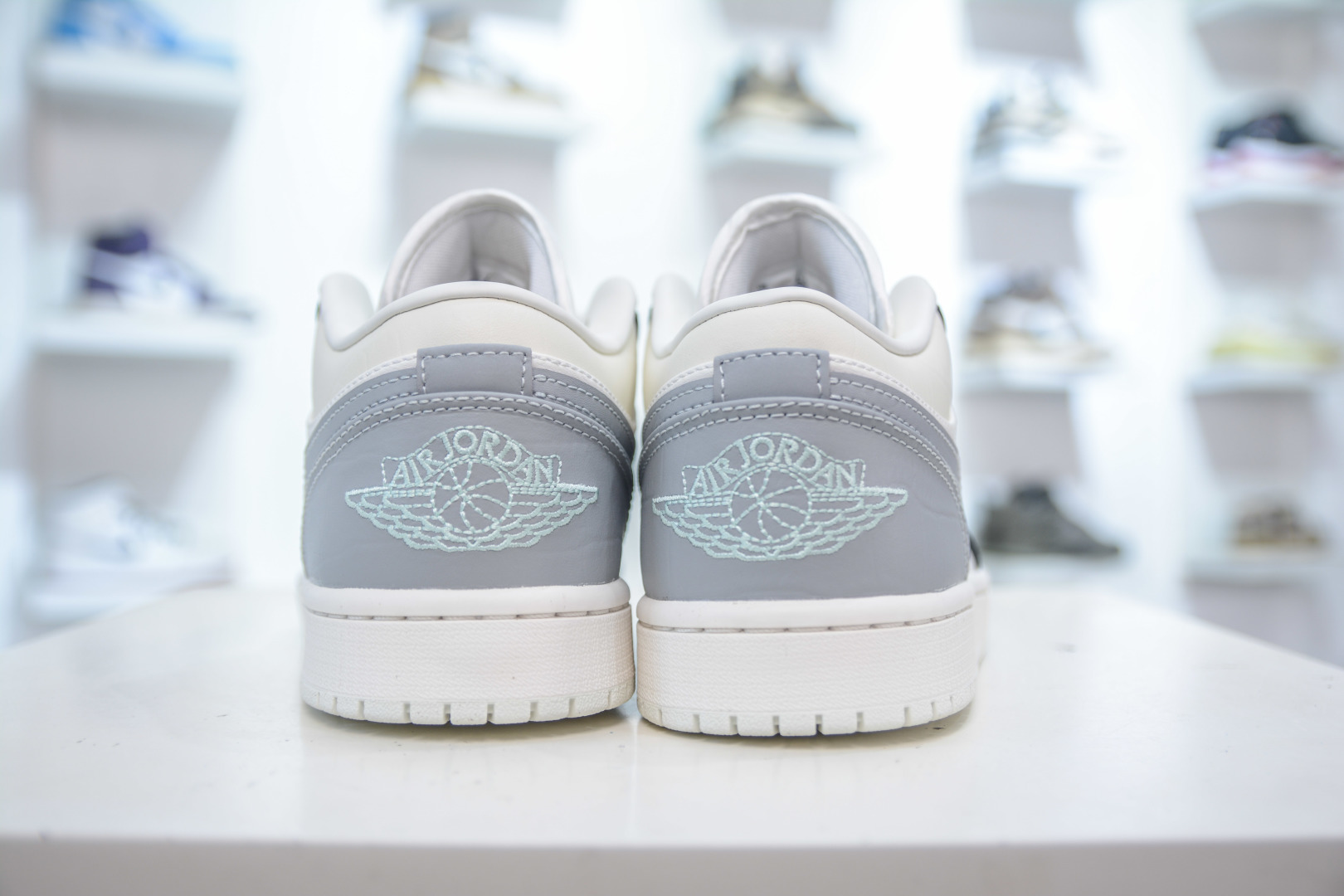 DT纯原 Air Jordan AJ1 Low 低帮 白灰黑 IO2242-101