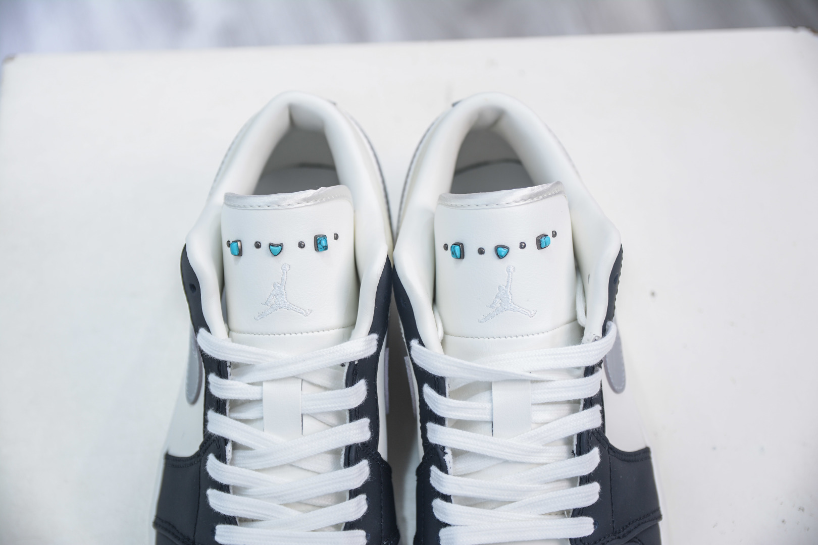 DT纯原 Air Jordan AJ1 Low 低帮 白灰黑 IO2242-101