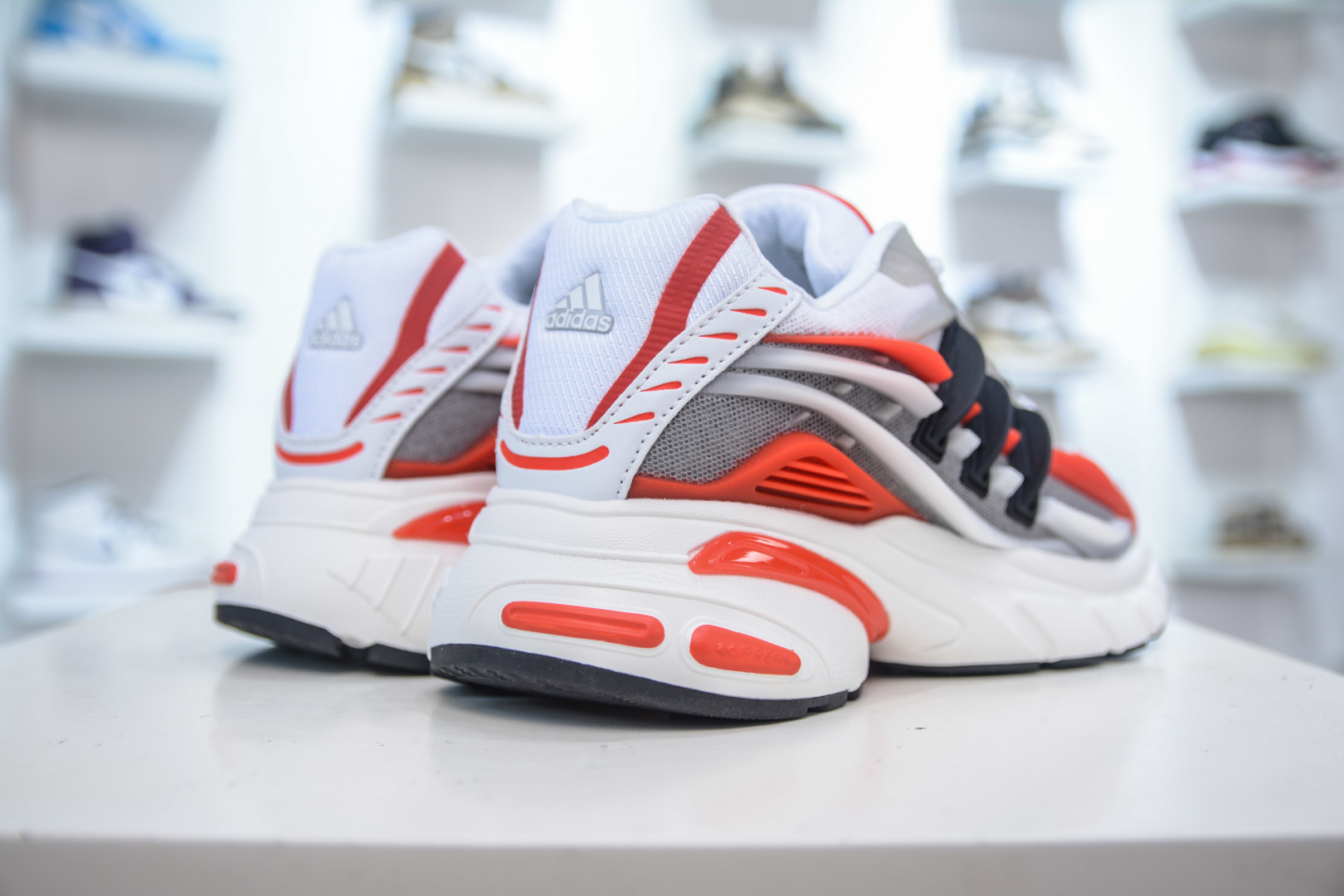 Pharrell x adidAdistar Jellyfish 低帮复古风老爹鞋 JP9271