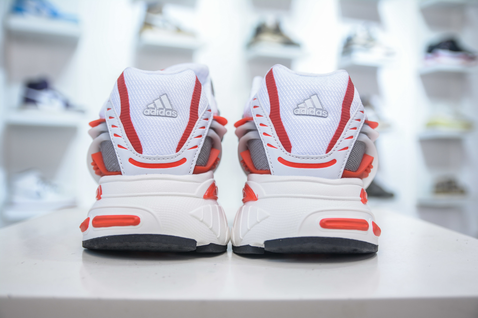Pharrell x adidAdistar Jellyfish 低帮复古风老爹鞋 JP9271