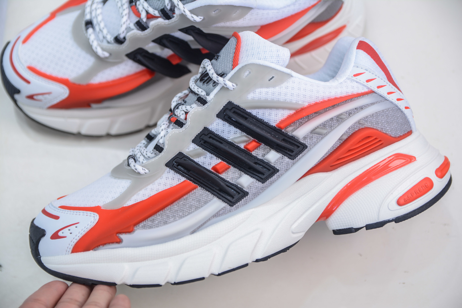 Pharrell x adidAdistar Jellyfish 低帮复古风老爹鞋 JP9271