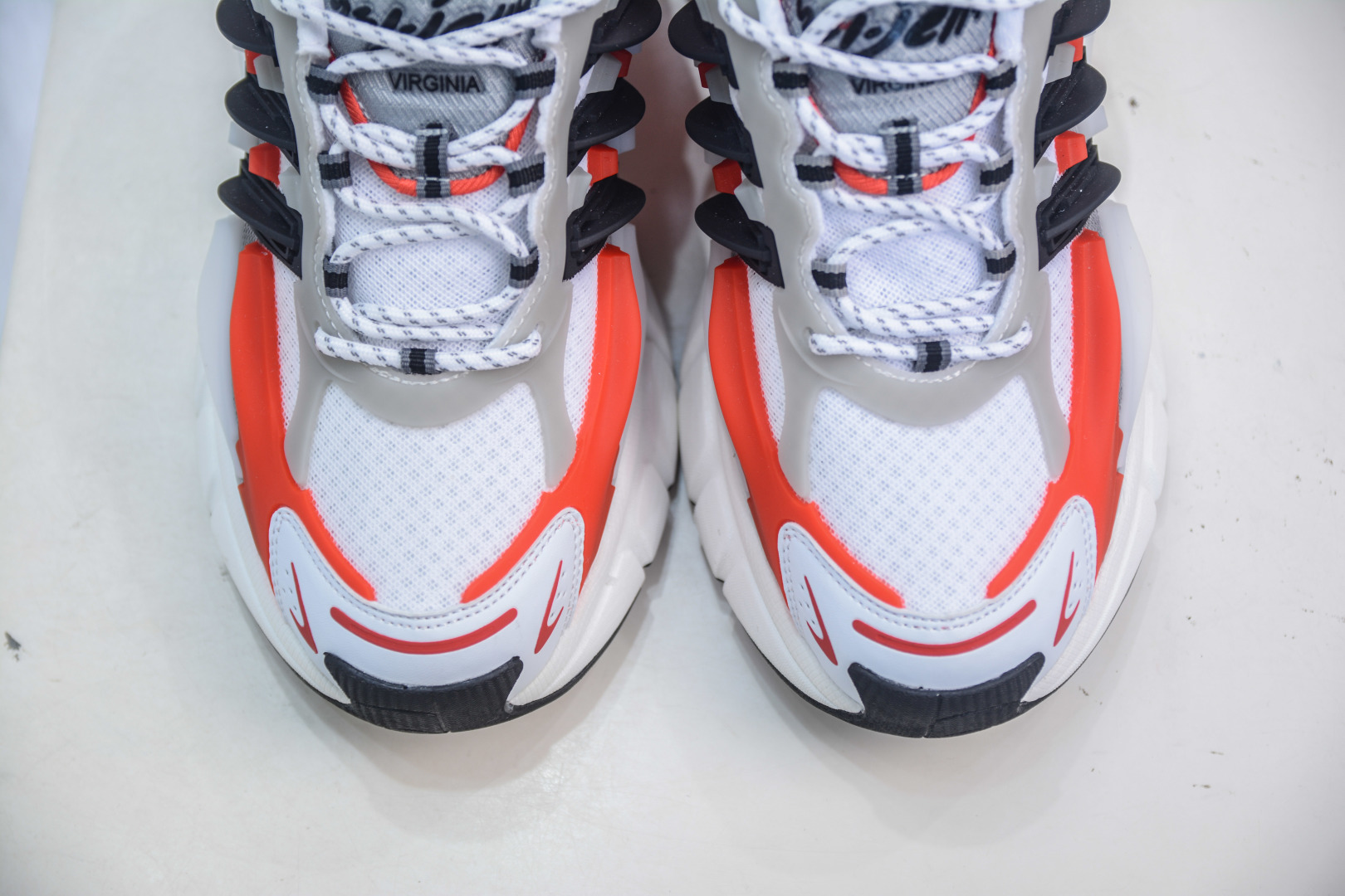 Pharrell x adidAdistar Jellyfish 低帮复古风老爹鞋 JP9271