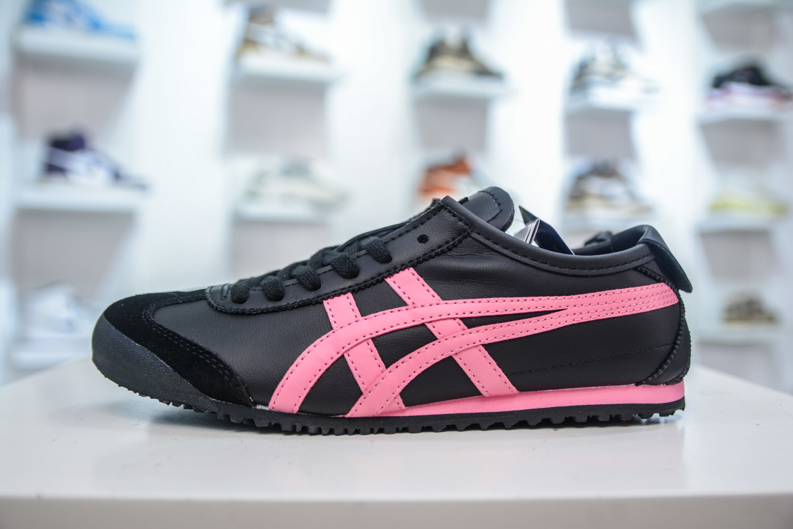 Asics Onitsuka Tiger Mexico 66 VIN: Black & Pink, Sizes 36-45 Available 2 cmp i1755883318945 9811 0 0