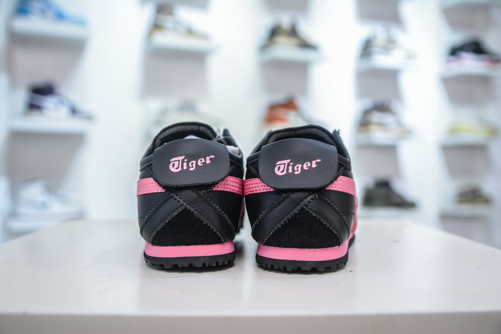 Asics Onitsuka Tiger Mexico 66 VIN: Black & Pink, Sizes 36-45 Available 3 cmp i1755883318946 1626 0 1