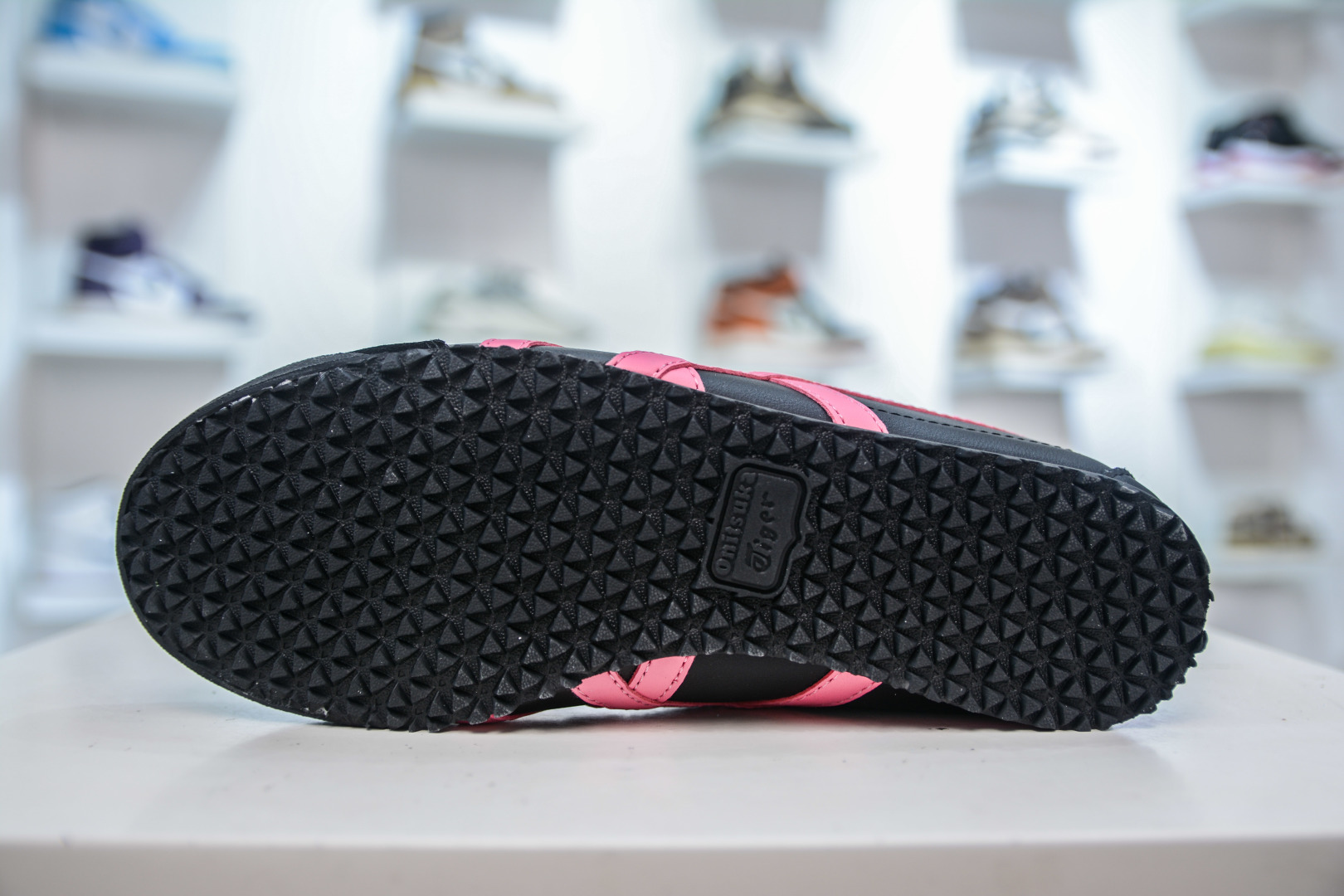 Asics Onitsuka Tiger Mexico 66 VIN: Black & Pink, Sizes 36-45 Available 6 cmp i1755883321699 4133 0 4