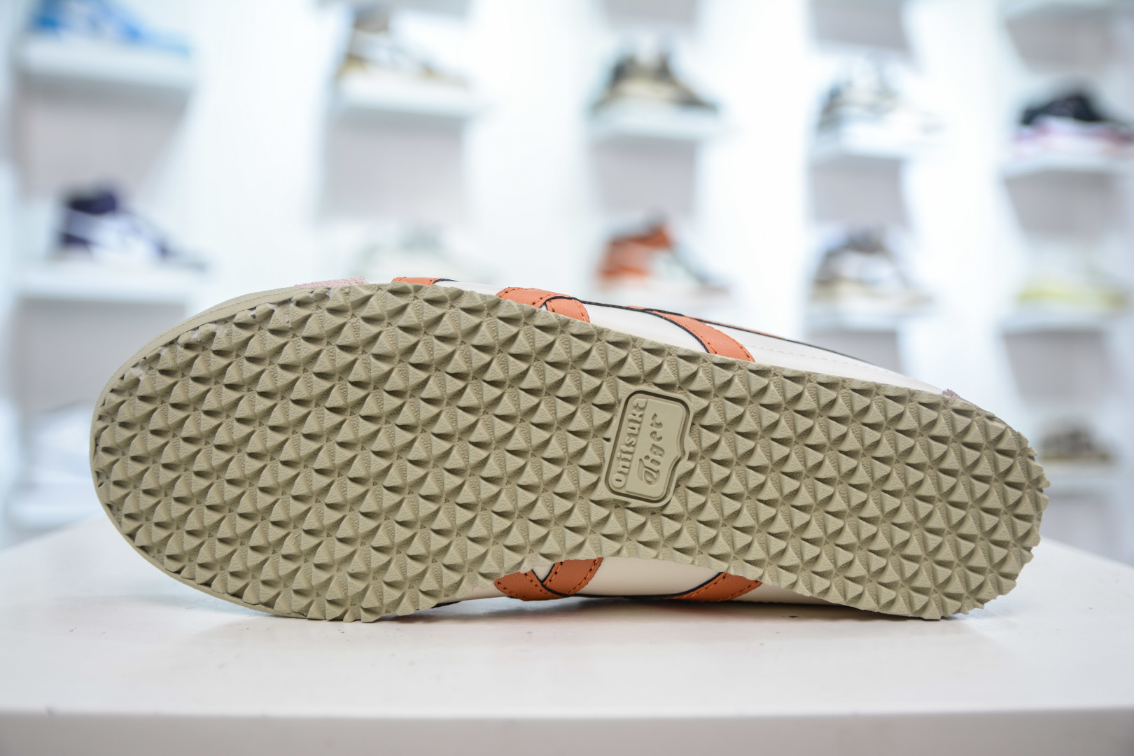 Asics Onitsuka Tiger Mexico 66 VIN - Premium Materials, Comfortable Fit 5 cmp i1755883373944 9967 0 4