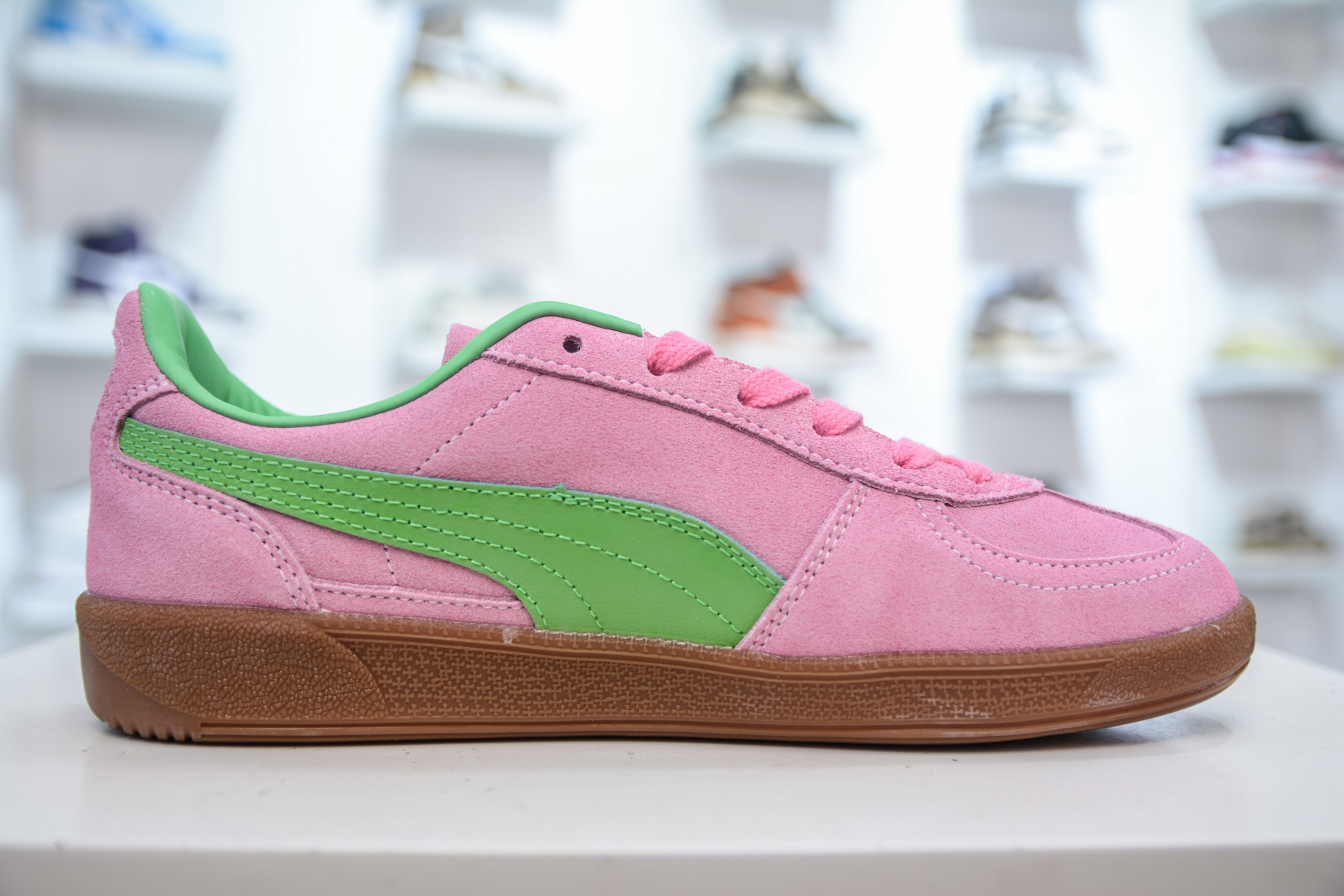 Puma Palermo Leather Low-Top Sneakers - Retro Style, Pink/Green, Unisex Sizes 3 cmp i1755883493072 3823 0 2