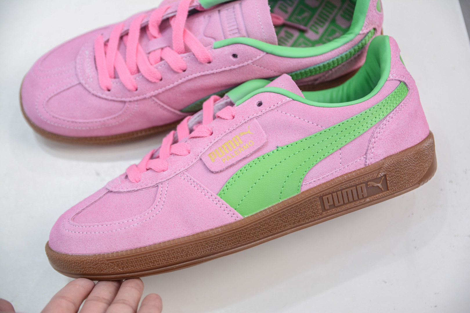 Puma Palermo Leather Low-Top Sneakers - Retro Style, Pink/Green, Unisex Sizes 7 cmp i1755883494344 7488 0 6