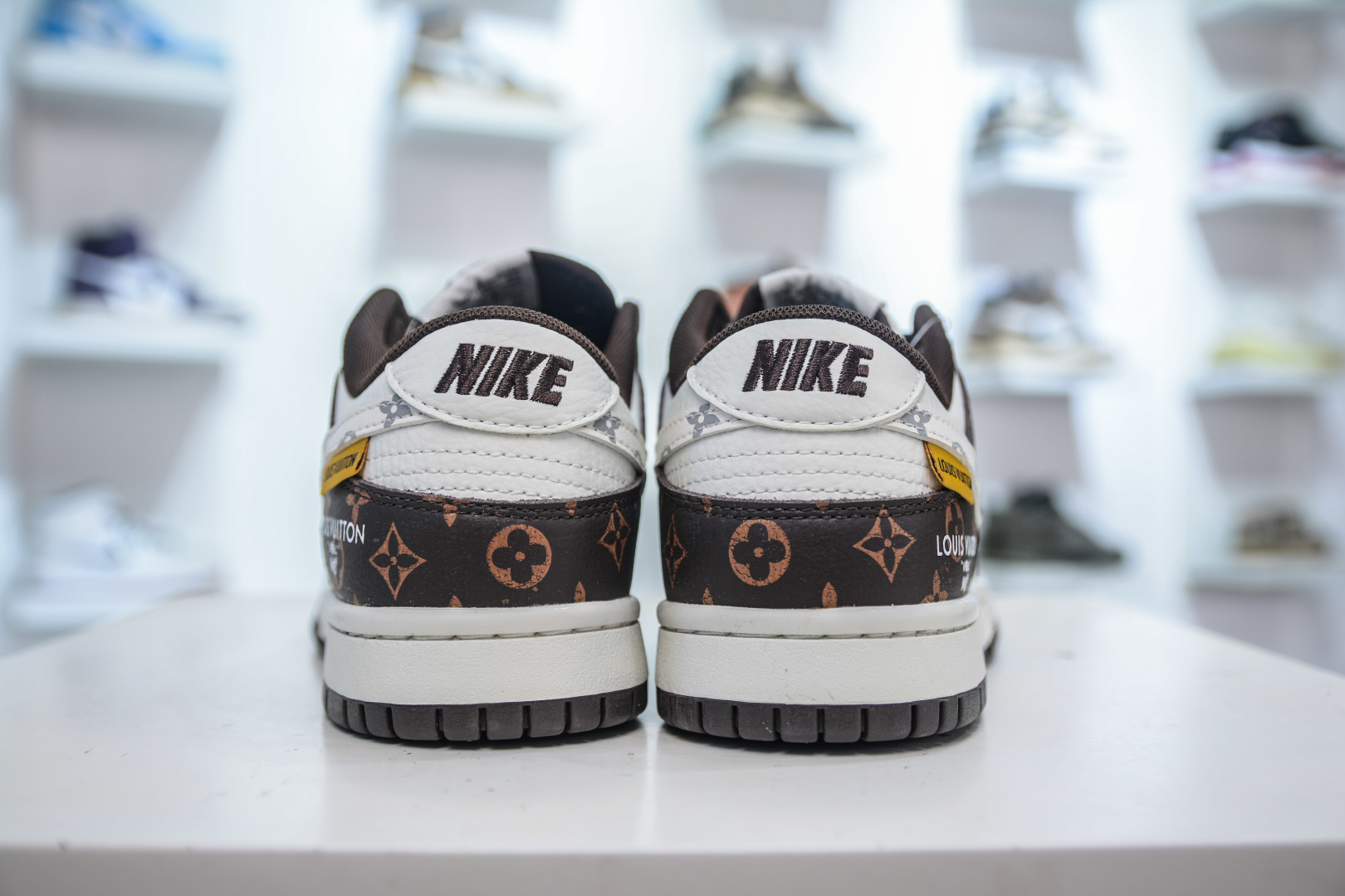 Nike SB Dunk Low x Louis Vuitton White Brown,Original Leather Sneakers 2 cmp i1755884225689 6860 0 1