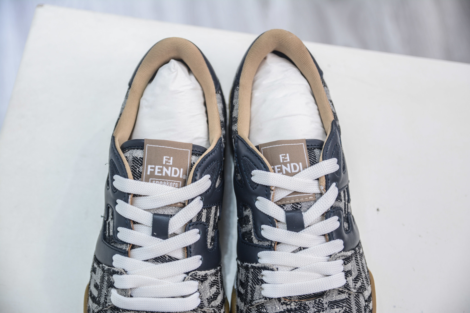 Fendi Match Low-Top Sneakers - Round Toe, Thick Sole, Couple Casual Shoes 9 cmp i1755884290354 5239 0 7