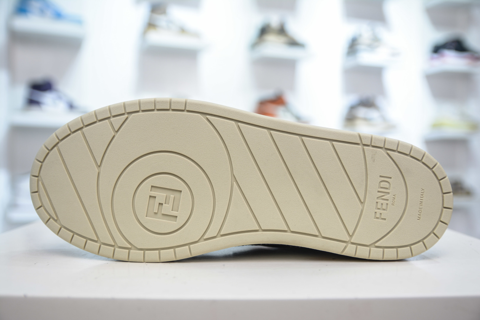 Fendi Match Low-Top Sneakers - Round Toe, Thick Sole, Couple Casual Shoes 6 cmp i1755884291507 5391 0 4
