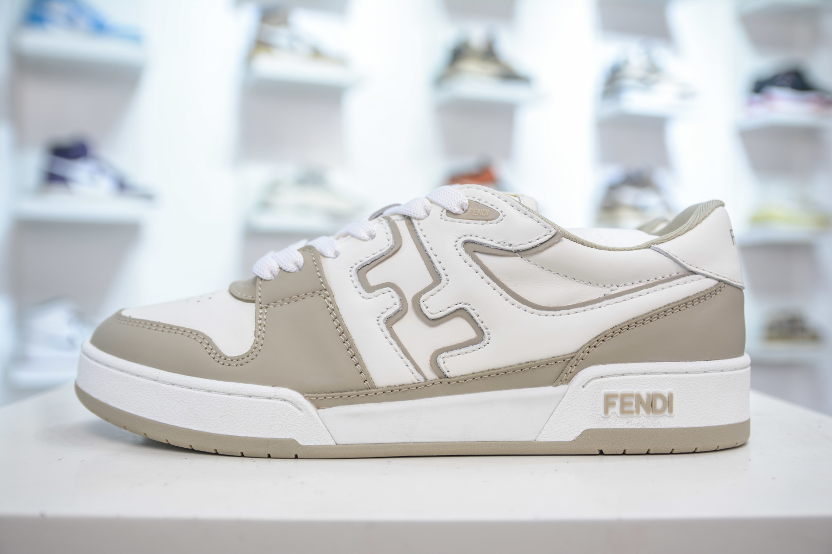Fendi Match Round Toe Low-Top Sneakers - Premium Quality, Couple Style 2 cmp i1755884385745 3807 0 0