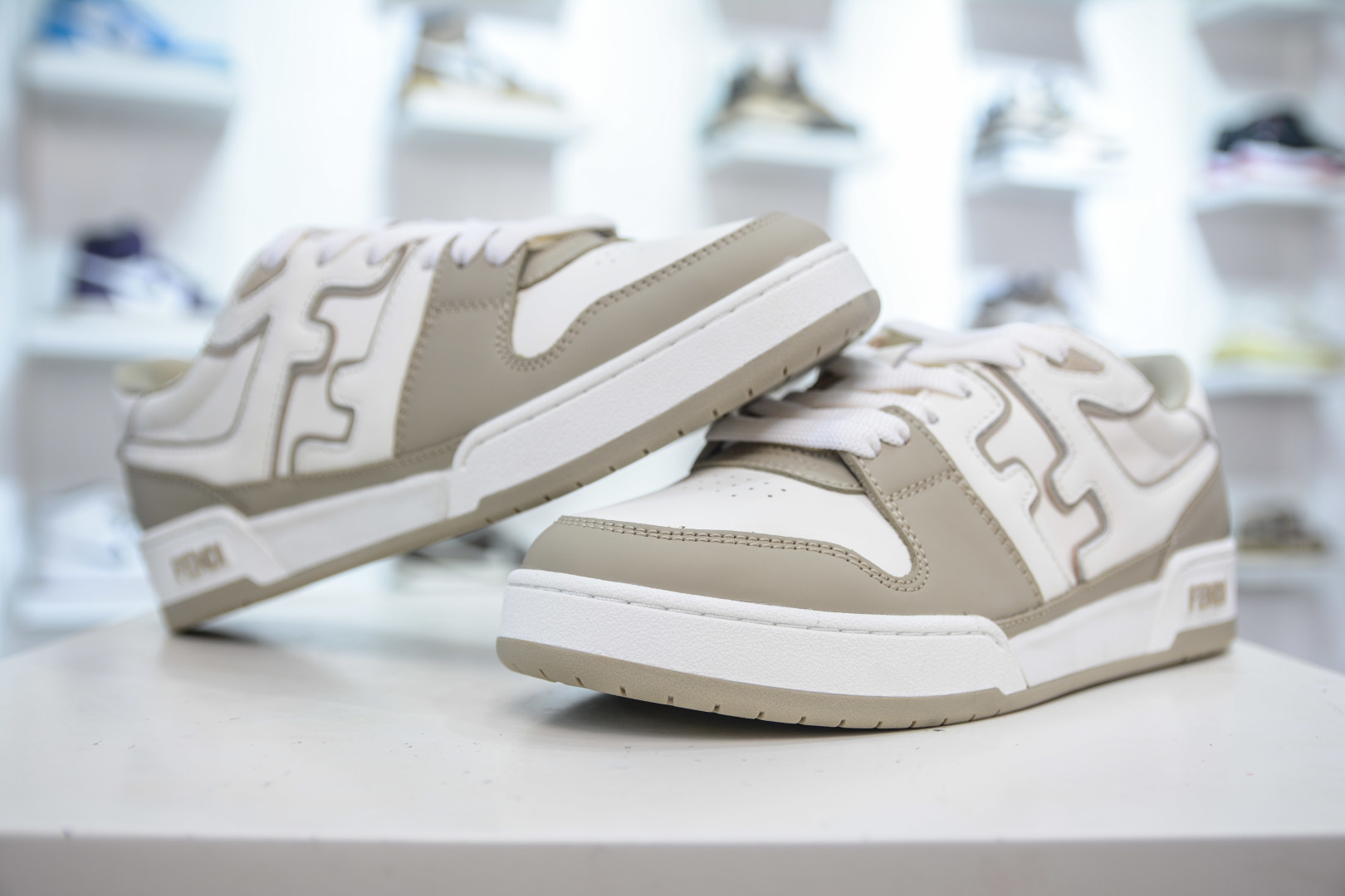 Fendi Match Round Toe Low-Top Sneakers - Premium Quality, Couple Style 5 cmp i1755884385745 8226 0 3