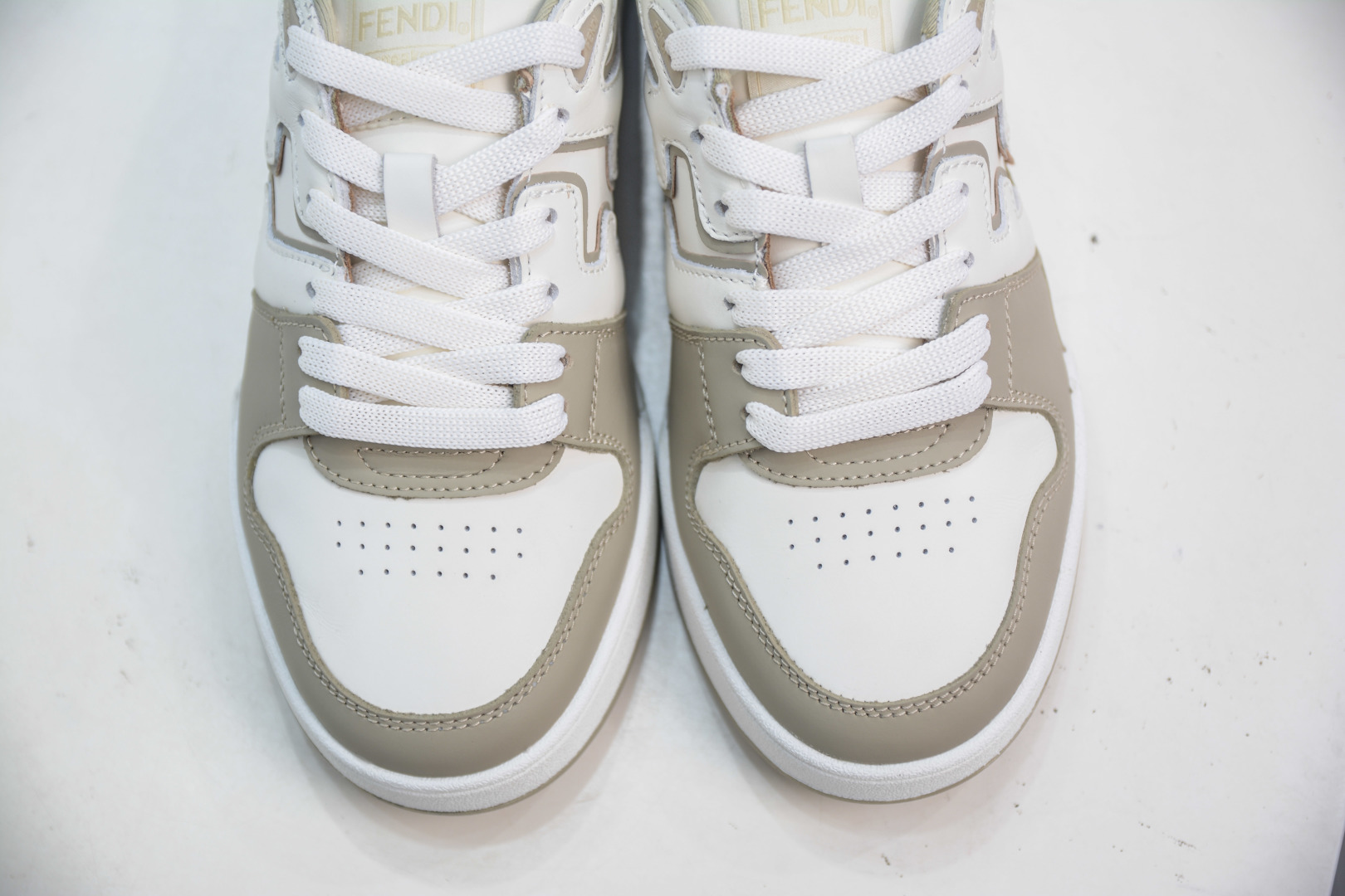 Fendi Match Round Toe Low-Top Sneakers - Premium Quality, Couple Style 10 cmp i1755884386652 1731 0 8