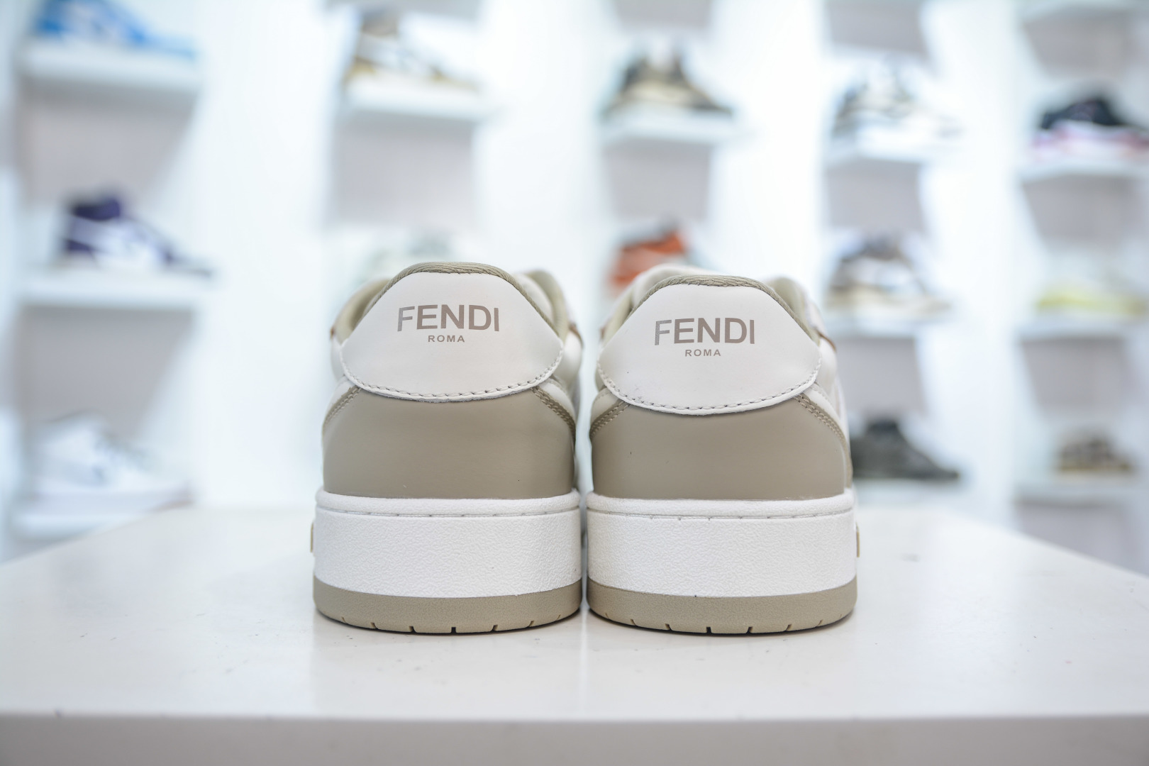 Fendi Match Round Toe Low-Top Sneakers - Premium Quality, Couple Style 3 cmp i1755884386655 3742 0 1