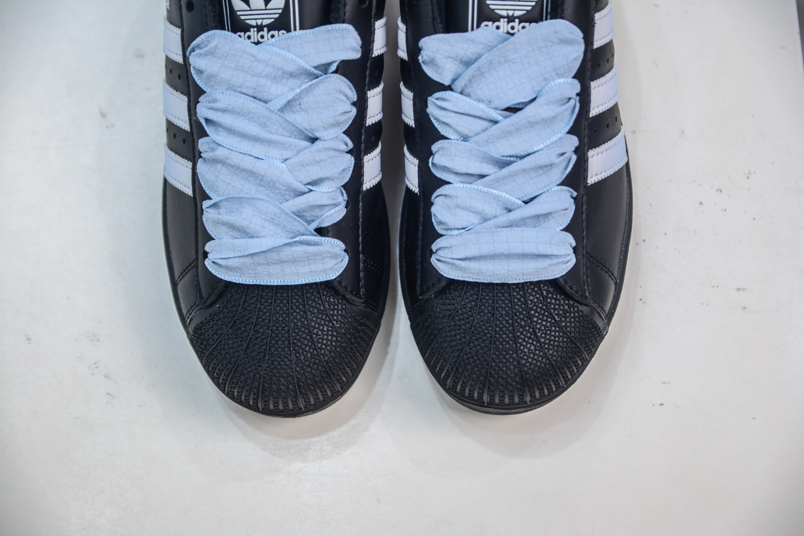 Adidas Originals Superstar White Blue Gradient Shell Head Leather Sneakers 10 cmp i1755966018614 9996 0 8