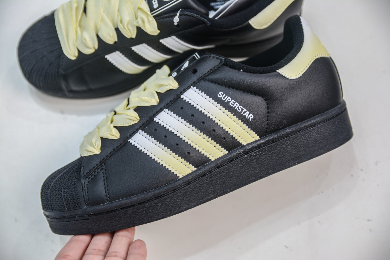 Adidas Originals Superstar Black/Yellow Gradient Leather Shell Toe Sneakers 7 cmp i1756052890329 429 0 6