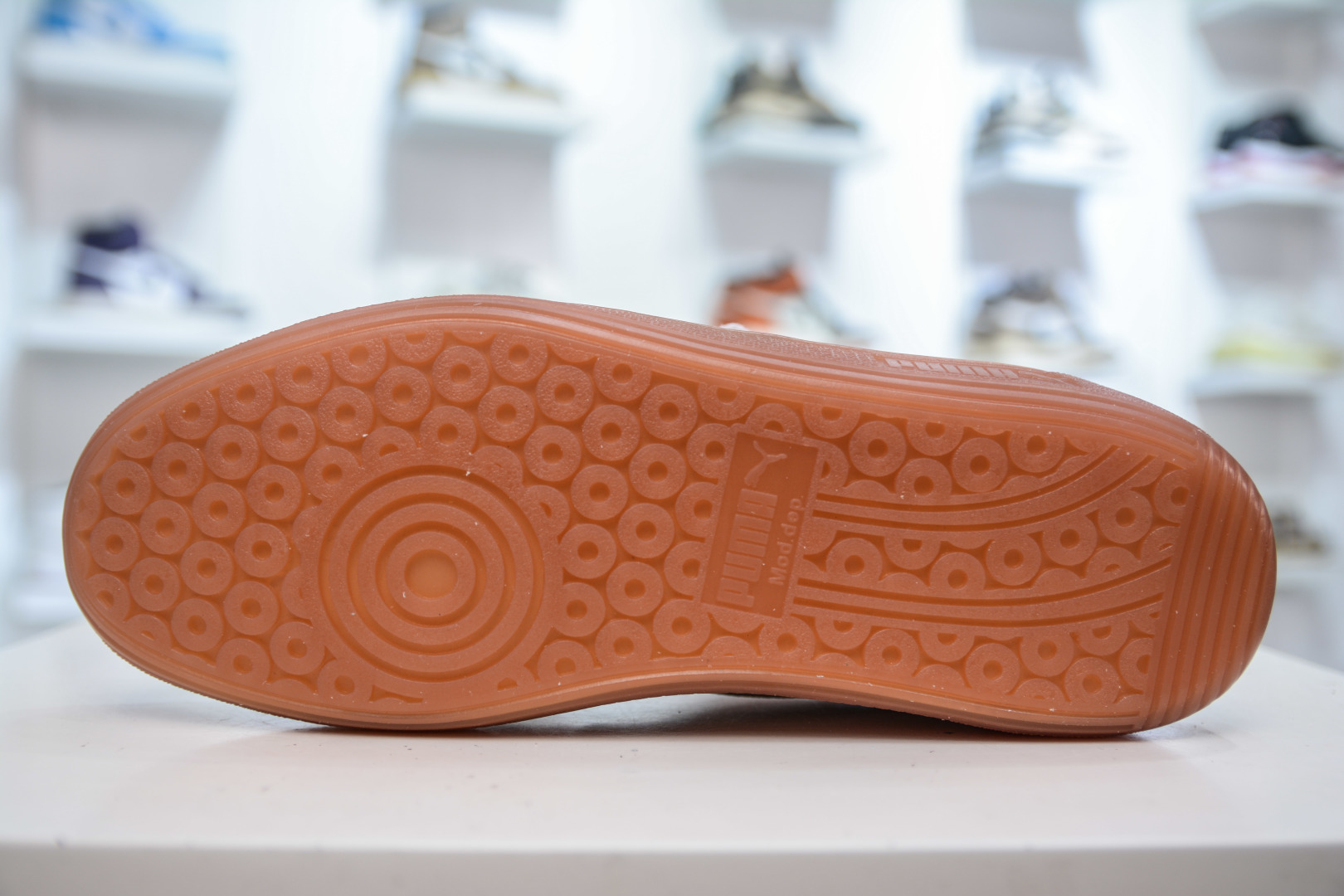 Puma Palermo Leather Low-Top Sneakers - Retro Style, Comfortable & Versatile 6 cmp i1756053222951 3628 0 4