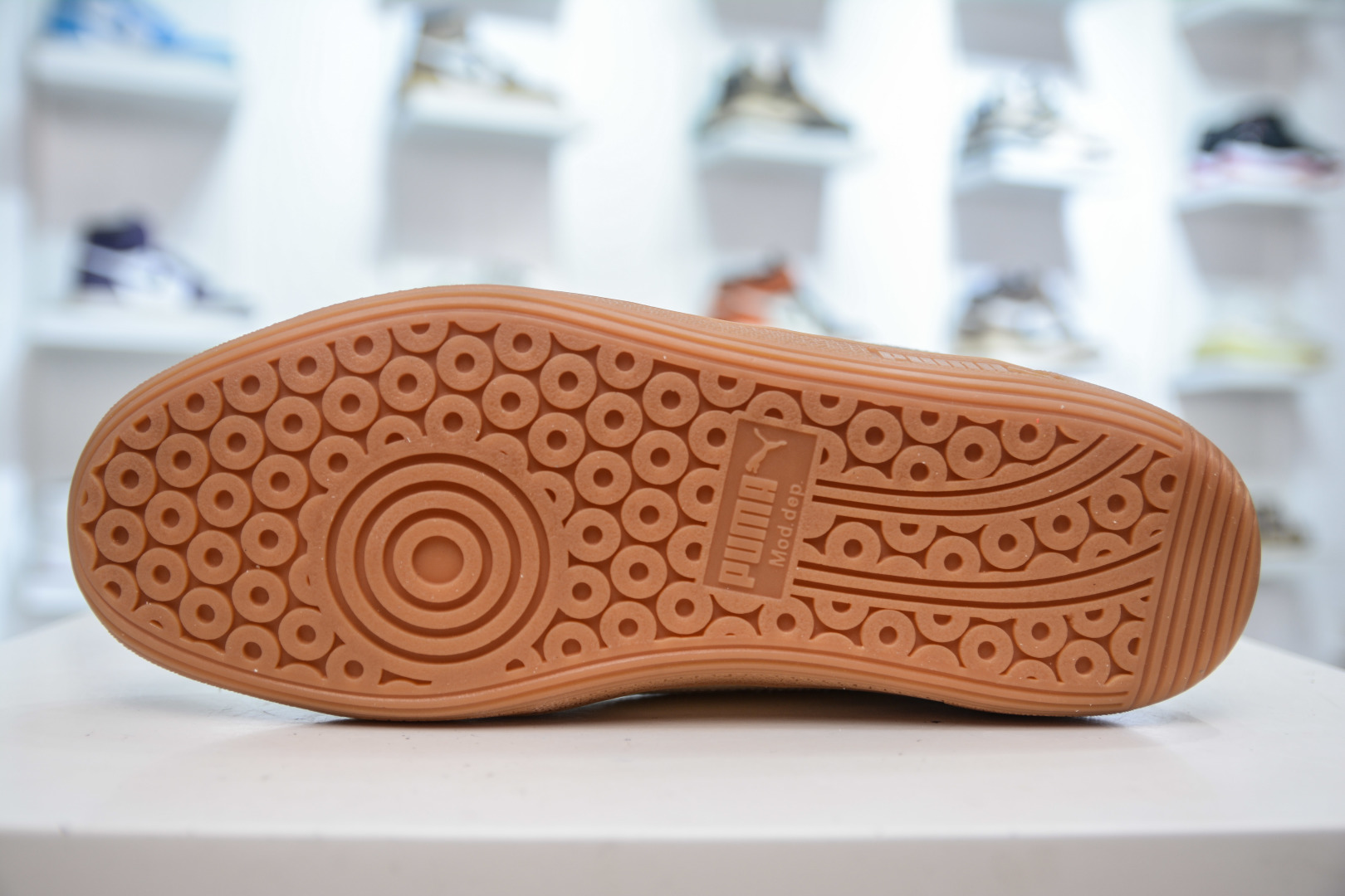 Puma Palermo Leather Sneakers - Retro Style, Low-Top Design, and Comfortable Fit 6 cmp i1756053296887 2058 0 4