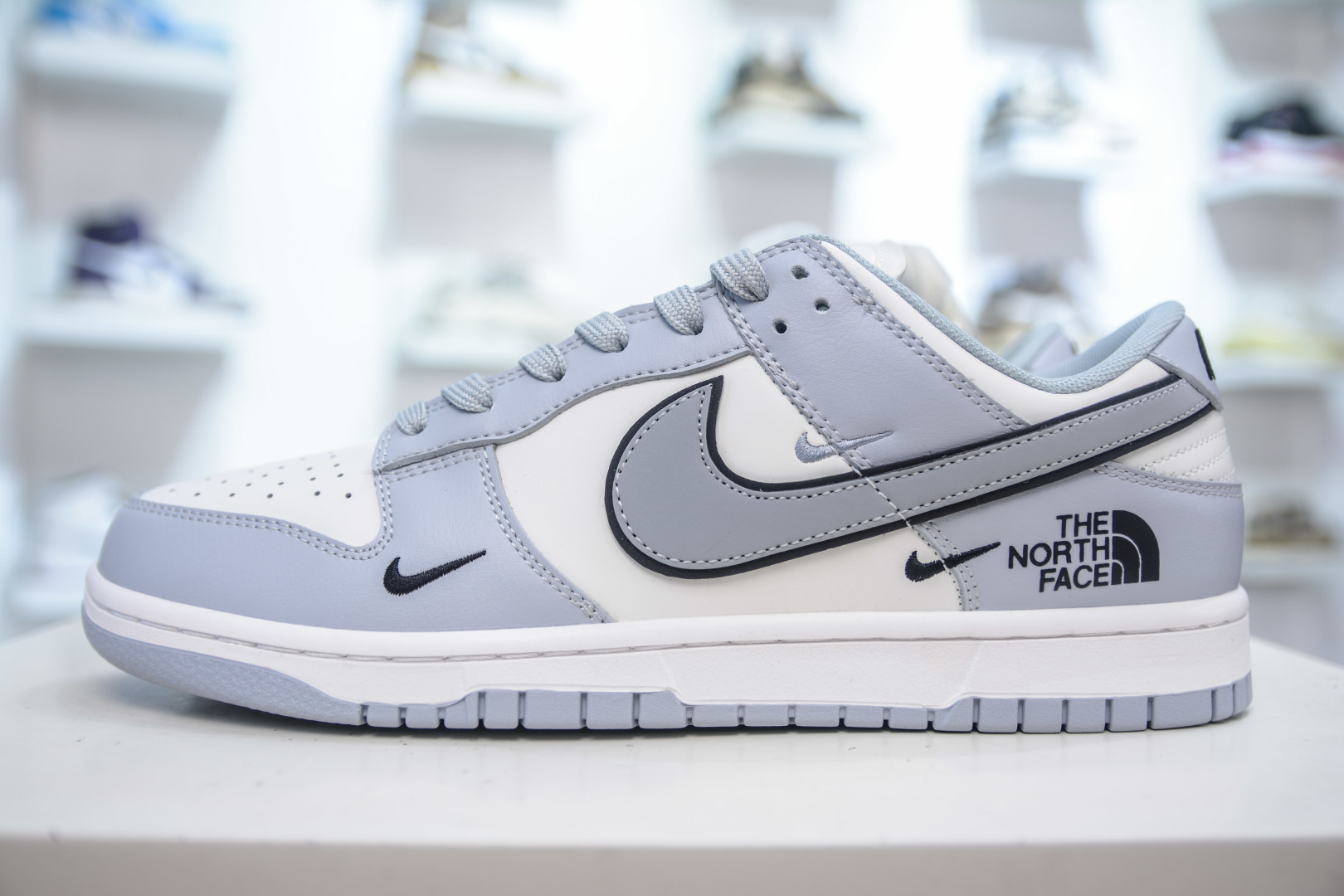 Nike SB Dunk Low x The North Face White/Grey - Premium Quality Sneakers 2 cmp i1756053706318 9047 0 0