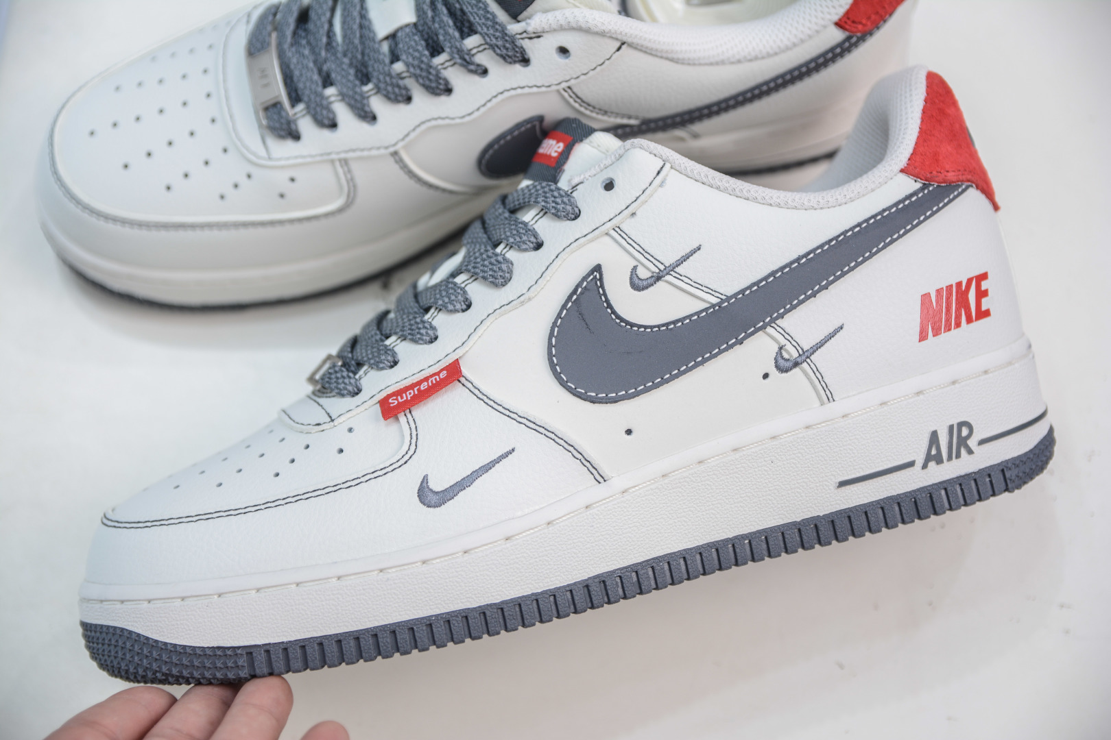 Nike Air Force 1 '07 Low x Supreme White/Grey/Red Sneakers 8 cmp i1756053767770 1776 0 6