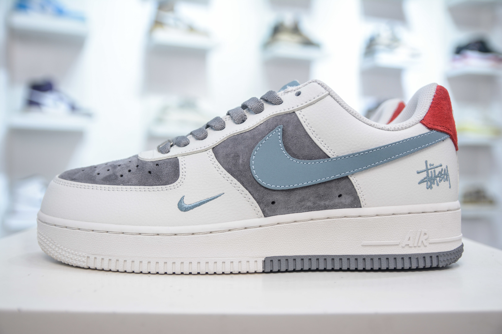 Nike Air Force 1 '07 Low x Stussy White Grey Blue Red Sneakers 2 cmp i1756053861826 2185 0 0