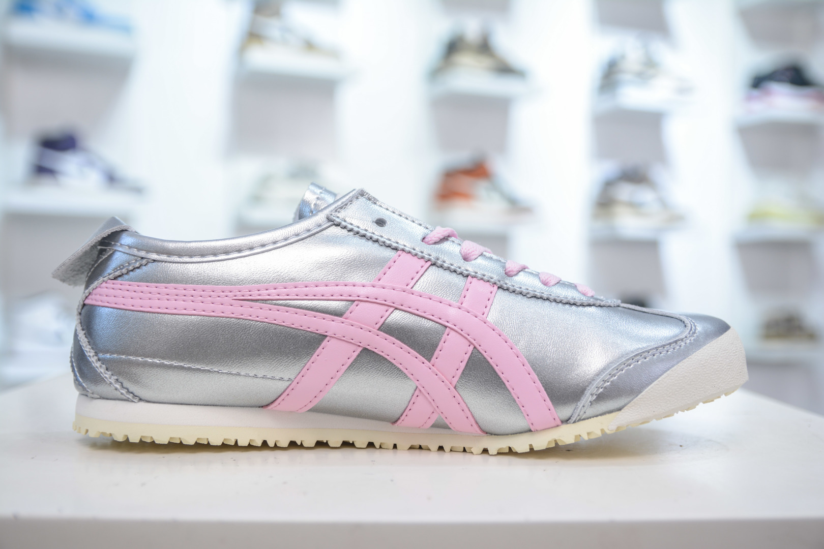 Asics Onitsuka Tiger Mexico 66 VIN Women's Silver/Pink Casual Shoes 4 cmp i1756053918776 6352 0 2