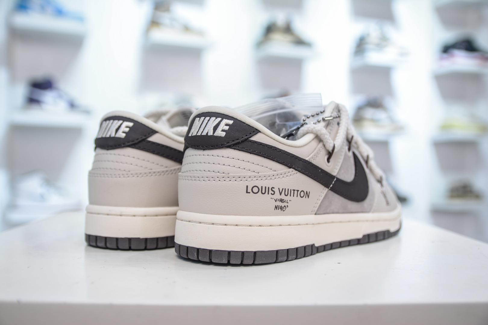 Nike SB Dunk Low x Louis Vuitton Coffee Au Lait Collaboration Sneakers 6 cmp i1756054239570 3193 0 5