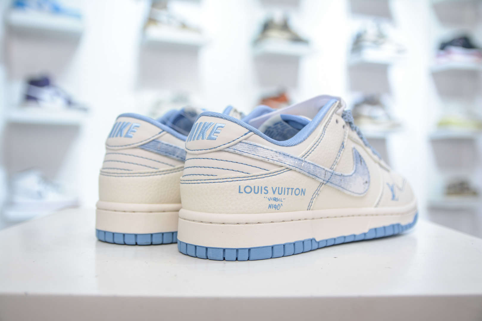 Nike SB Dunk Low x Louis Vuitton Ice Blue Denim Sneakers JP1628-028 6 cmp i1756140399907 9307 0 5