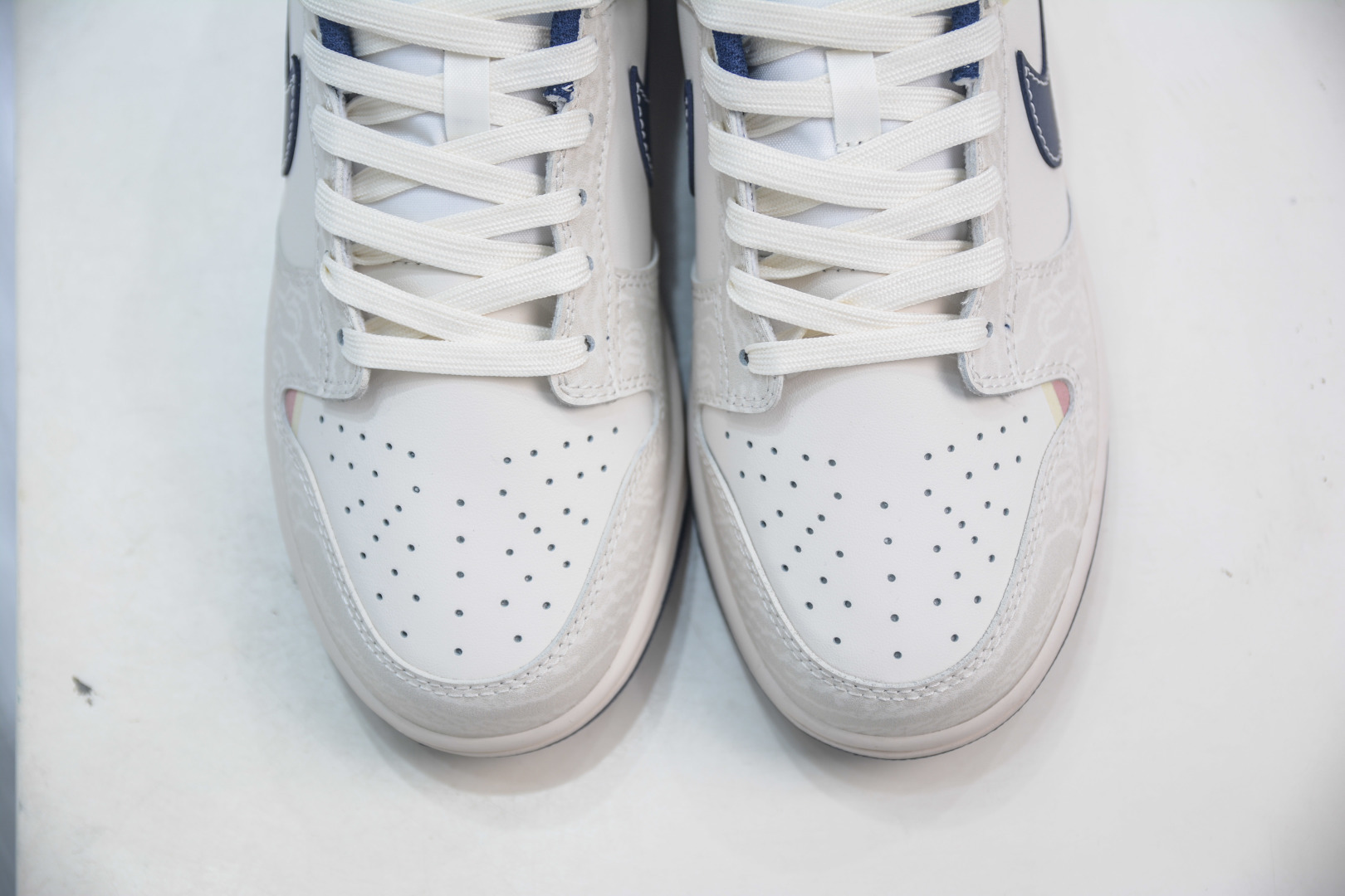 270 Nike Dunk Low 神谕之心 当高原的梵唱撞上街头节奏 WB0414-027