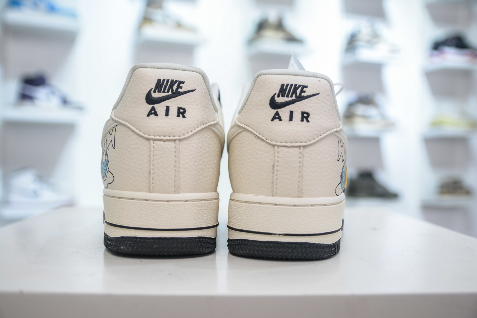 260 Nike Air Force 1 Low 07 鲨鱼 米白黑 DD1982-316-Chinese UA Cheap High Quatity Brand Clothes Bags handbags Sneakers wholesale wholesaler seller from China Factory suppliers Fashion Clothing Shoes best Quality Beautiful Price 260 Nike Air Force 1 Low 07 鲨鱼 米白黑 DD1982-316