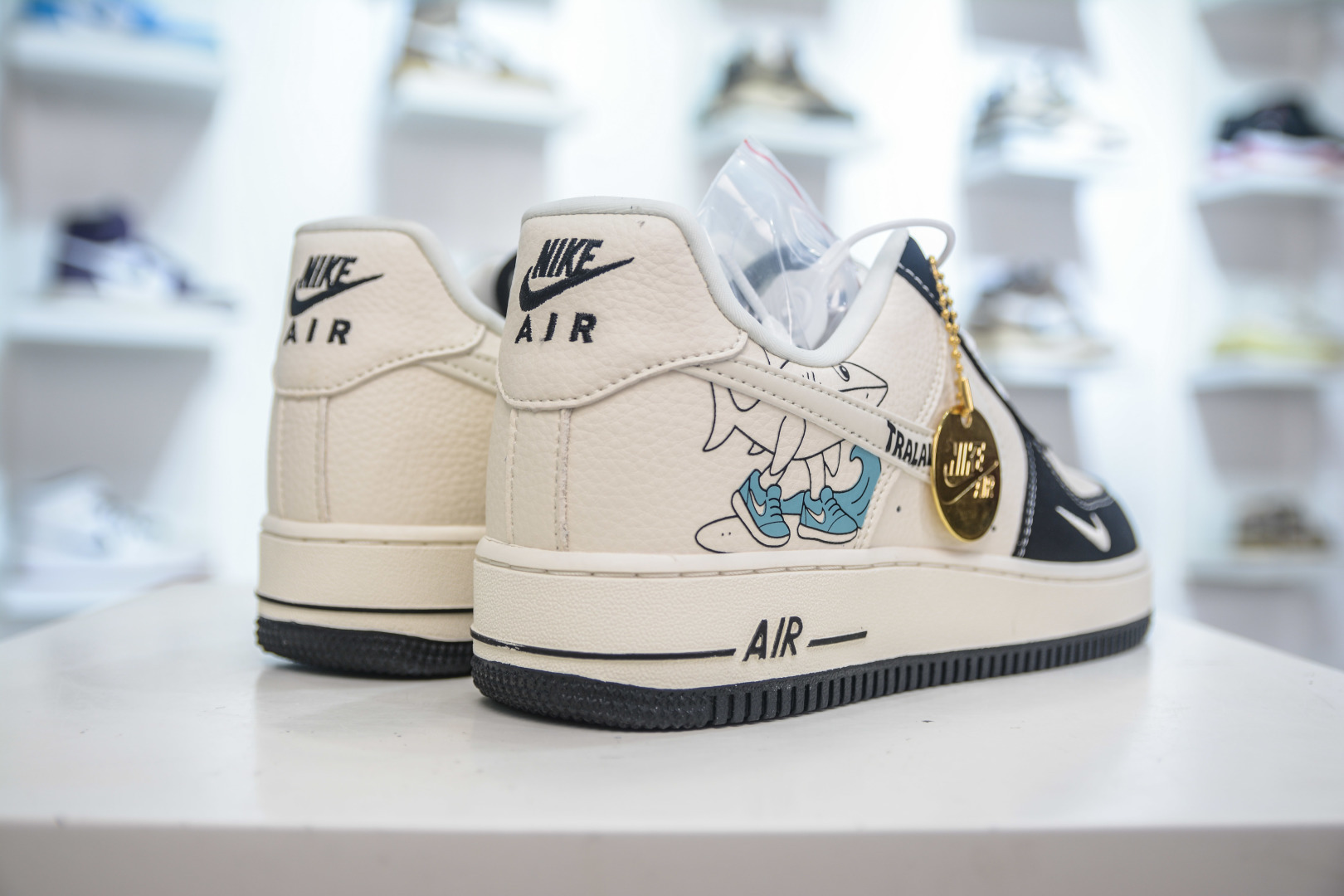 260 Nike Air Force 1 Low 07 鲨鱼 米白黑 DD1982-316-Chinese UA Cheap High Quatity Brand Clothes Bags handbags Sneakers wholesale wholesaler seller from China Factory suppliers Fashion Clothing Shoes best Quality Beautiful Price 260 Nike Air Force 1 Low 07 鲨鱼 米白黑 DD1982-316