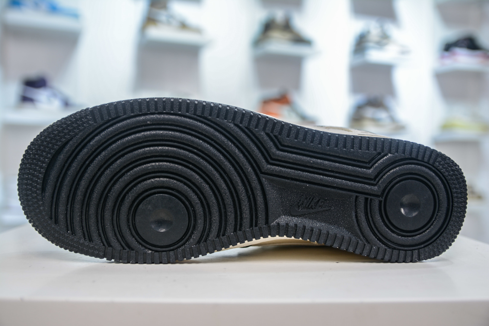 260 Nike Air Force 1 Low 07 鲨鱼 米白黑 DD1982-316-Chinese UA Cheap High Quatity Brand Clothes Bags handbags Sneakers wholesale wholesaler seller from China Factory suppliers Fashion Clothing Shoes best Quality Beautiful Price 260 Nike Air Force 1 Low 07 鲨鱼 米白黑 DD1982-316