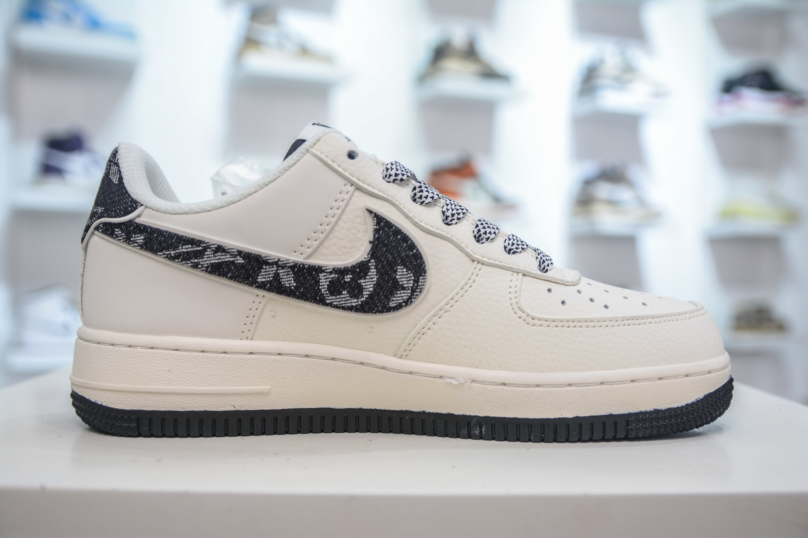 260 Nike Air Force 1 Low 07 x Louis Vuitton LV联名-白黑牛仔勾 SM6668-108