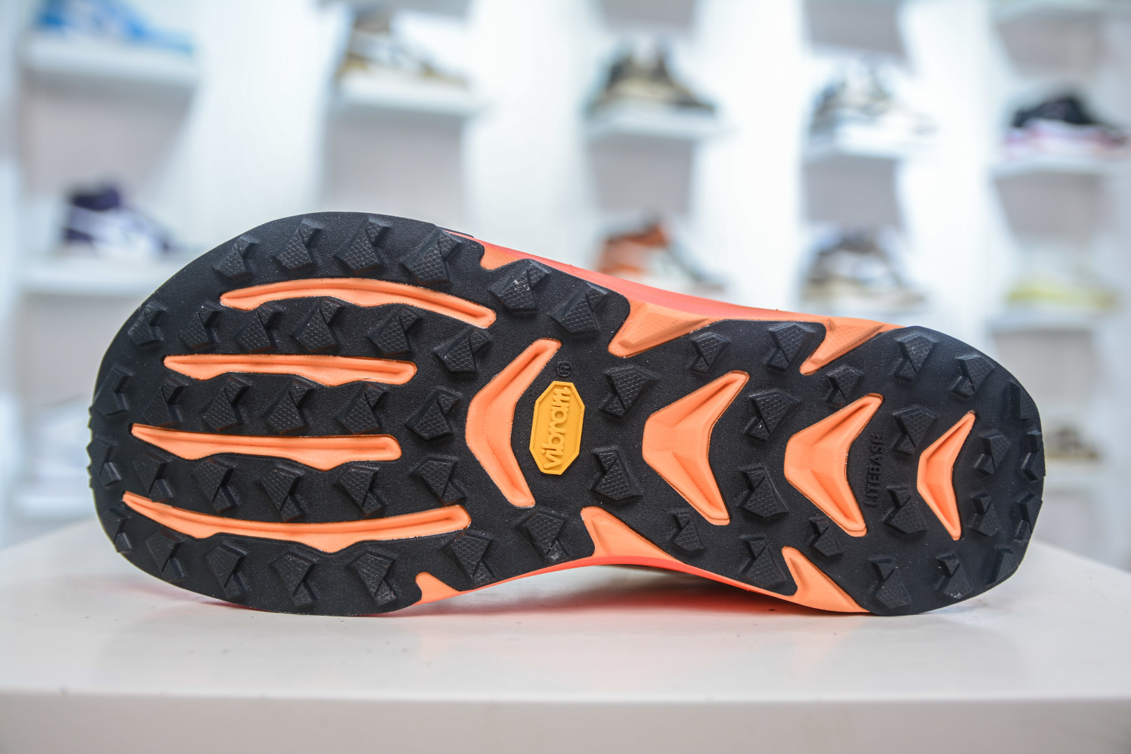 Altra Mont Blanc Carbon Trail Running Shoes - Comfortable, Durable, and Stylish 5 cmp i1756140729384 1485 0 4