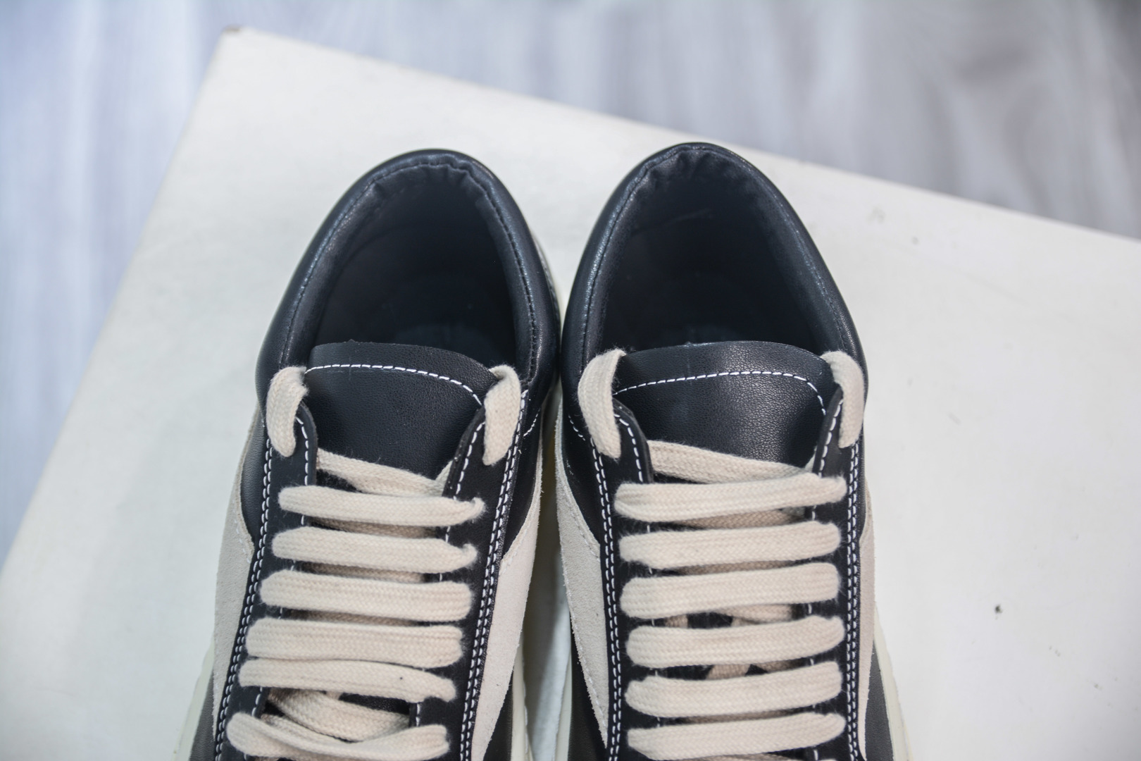 RICK OWENS Hollywood Black Leather Low-Top Lace-Up Sneakers Round Toe 9 cmp i1756140787797 2972 0 7