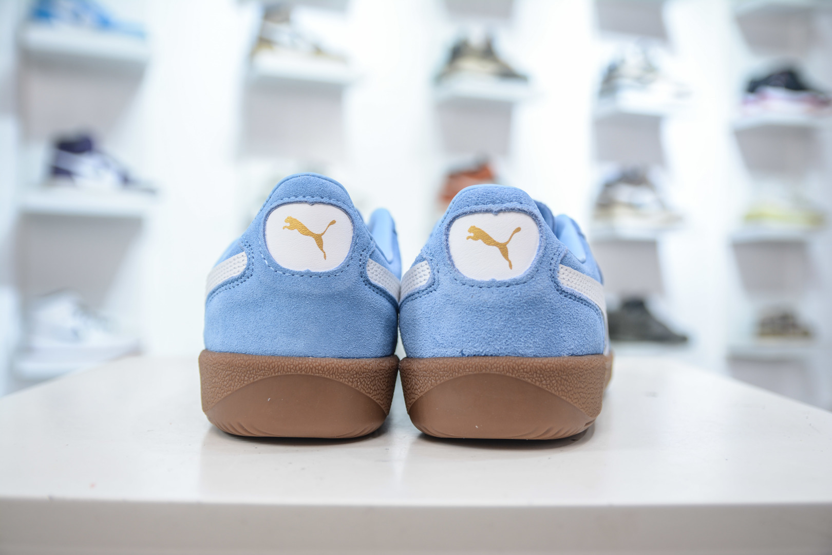 Puma Palermo Leather Low-Top Sneakers: Retro Style & Modern Comfort 2 cmp i1756231575037 520 0 1