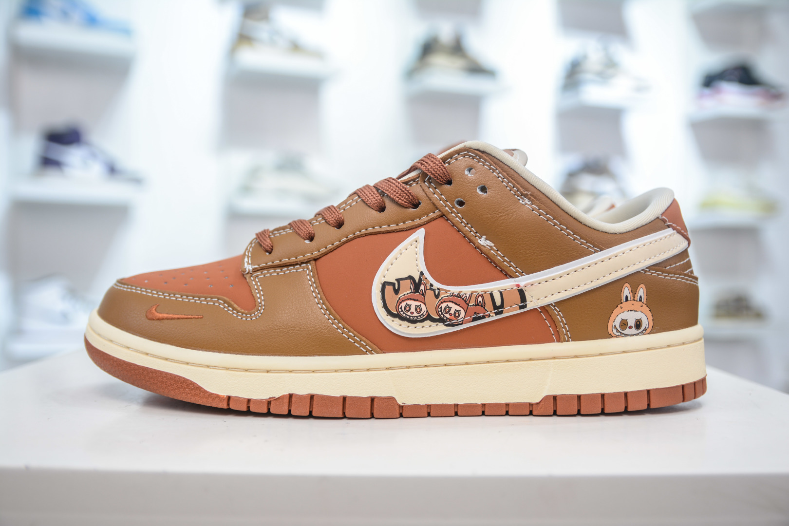 Nike SB Dunk Low x Labubu - Stylish and Comfortable Limited Edition Sneakers 1 cmp i1756231953387 9998 0 0