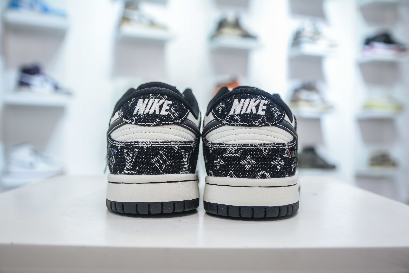 Nike SB Dunk Low x Louis Vuitton Black Laser Gradient Sneakers 2 cmp i1756232005126 8472 0 1