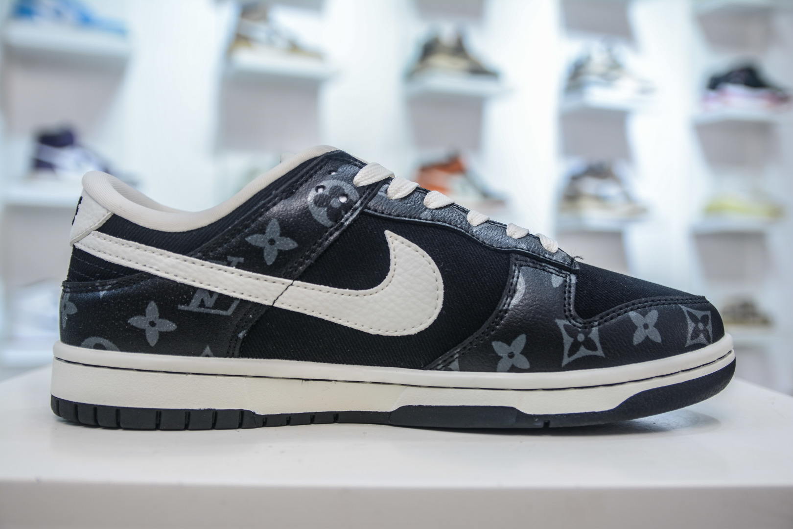 Nike SB Dunk Low x Louis Vuitton Collab - Dark Night White 3 cmp i1756232056510 9104 0 2