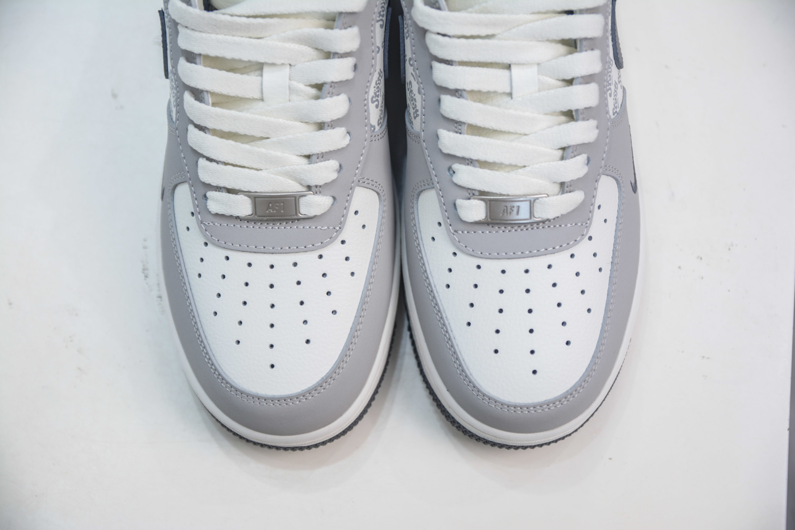 Nike Air Force 1 '07 Low x Stussy White/Grey - Premium Comfort and Style 10 cmp i1756232125557 1613 0 8
