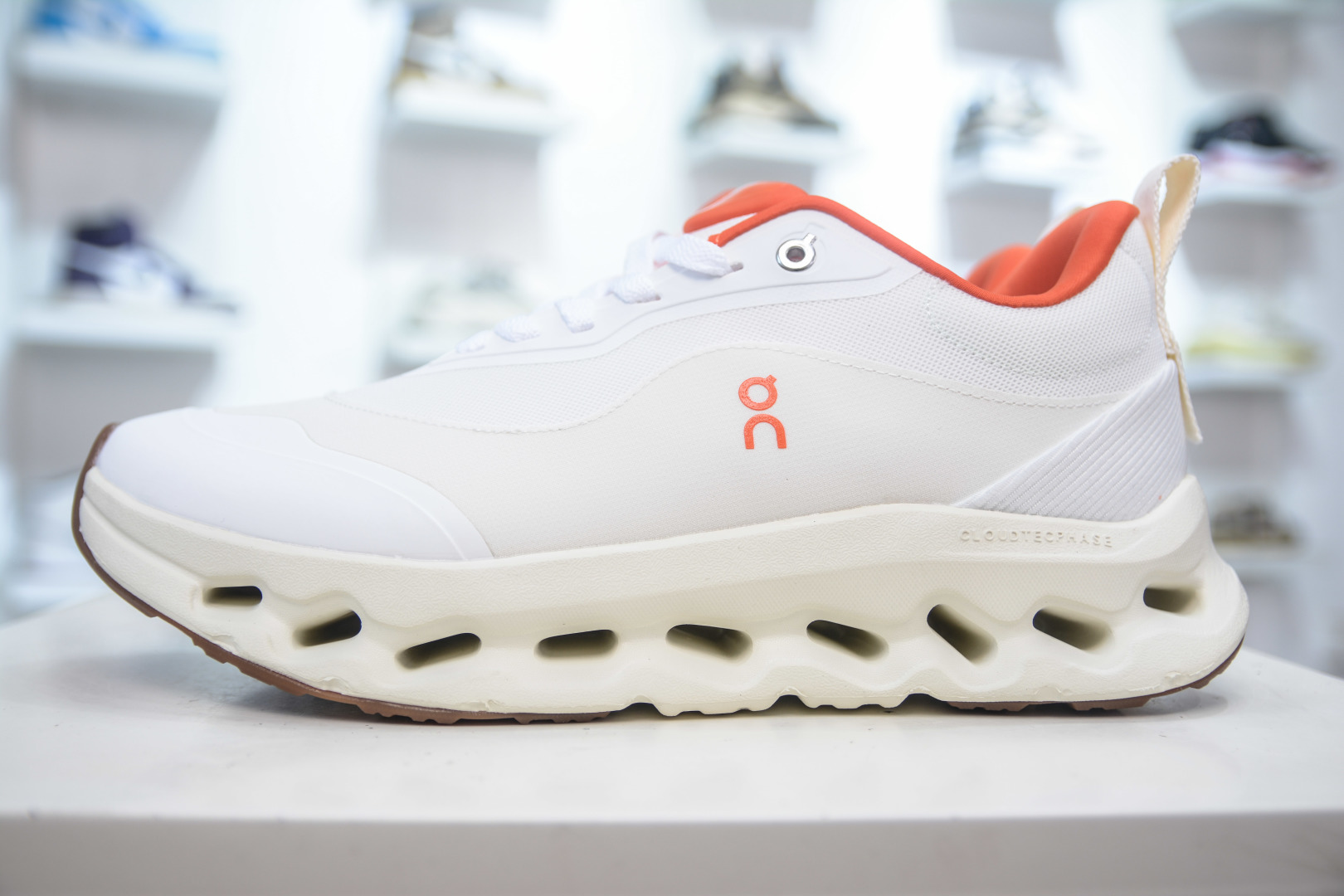 On Cloudtilt 2.0 Loewe Collab Running Shoes - Lightweight & Comfortable 2 cmp i1756232245647 851 0 0
