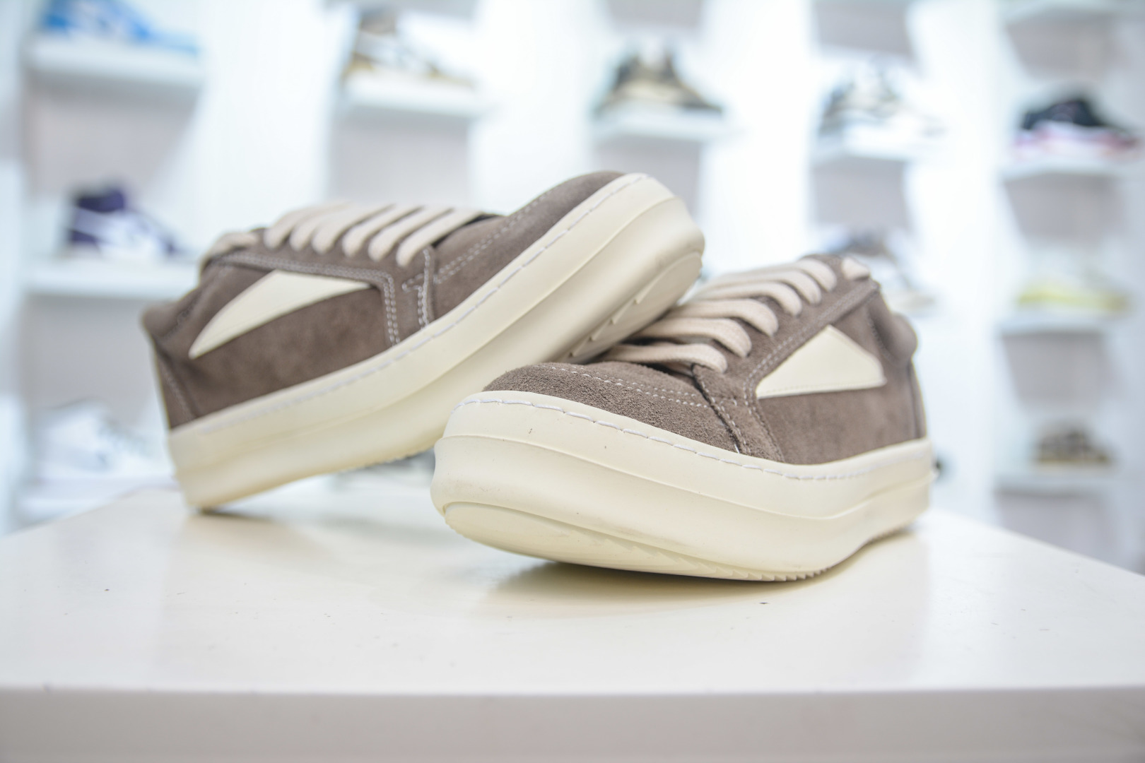 Rick Owens Hollywood Suede Low-Top Sneakers - Round Toe, Lace-Up Design 4 cmp i1756232702228 2349 0 3