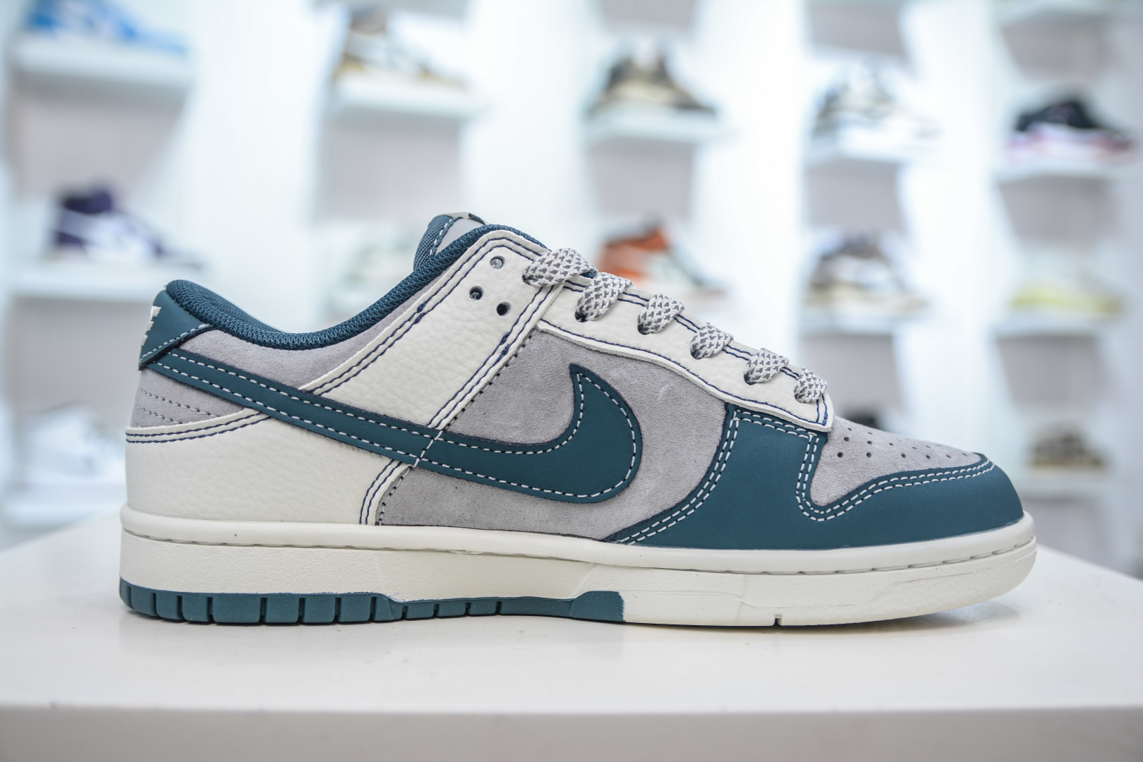 Nike SB Dunk Low x Supreme Collab - Cream, Gray & Blue - Premium Quality 16 cmp i1756317476451 4080 0 2